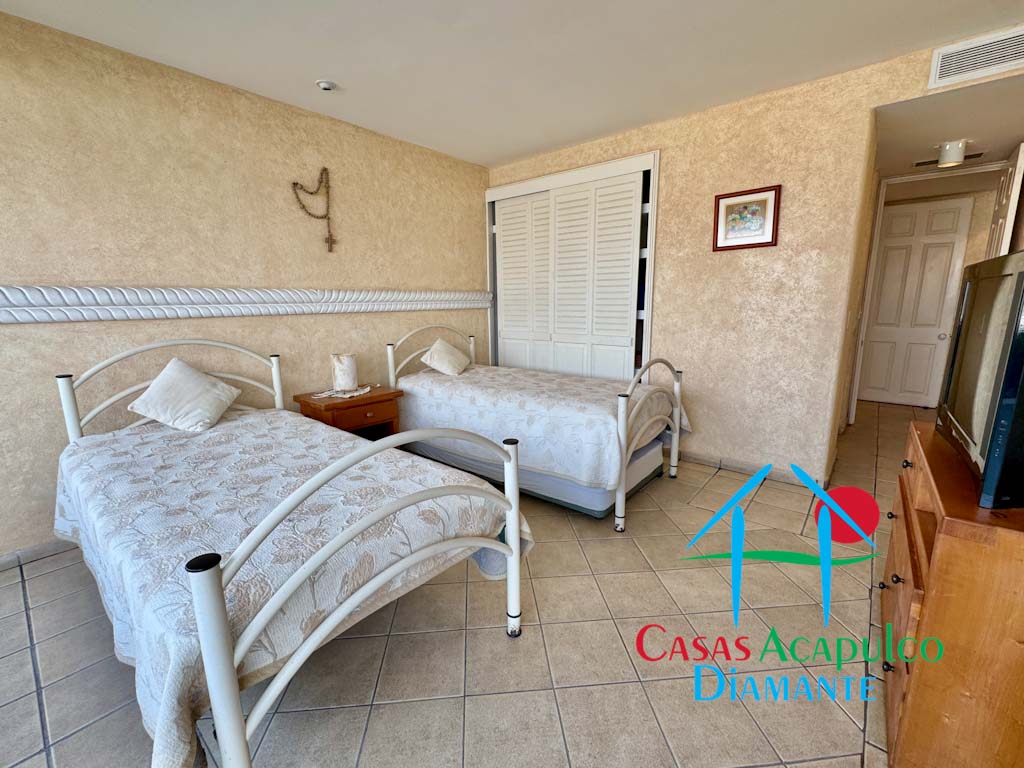 Brisas Diamante T7 199 - Recámara tres 4